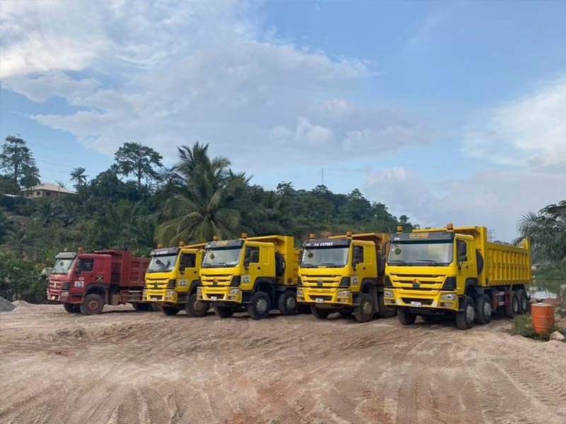 Howo A7 Dump Truck 8×4 12 Wheeler