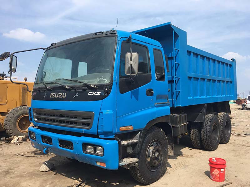 Isuzu 6×4 dump truck