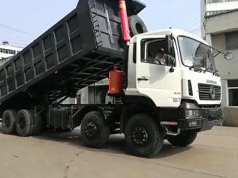 used refurbished 8×4 Dongfeng dump truck