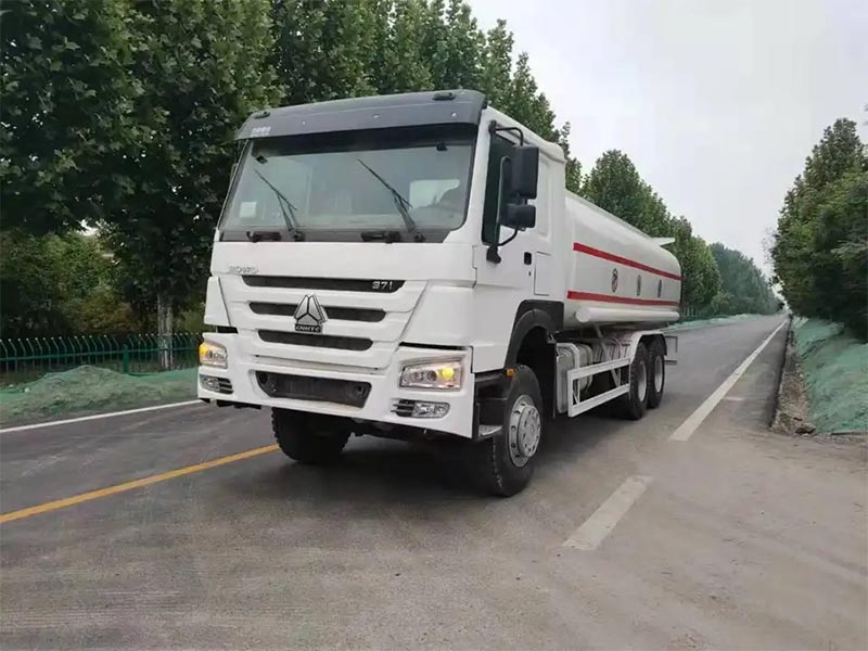 6X4 20000 Liters Fuel Oil Tank Truck