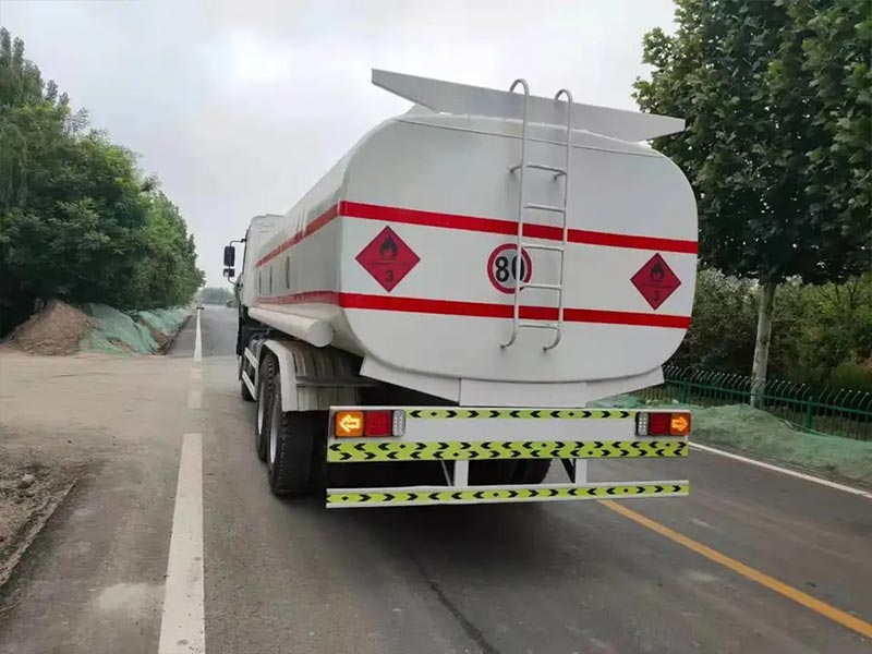 6X4 20000 Liters Fuel Oil Tank Truck