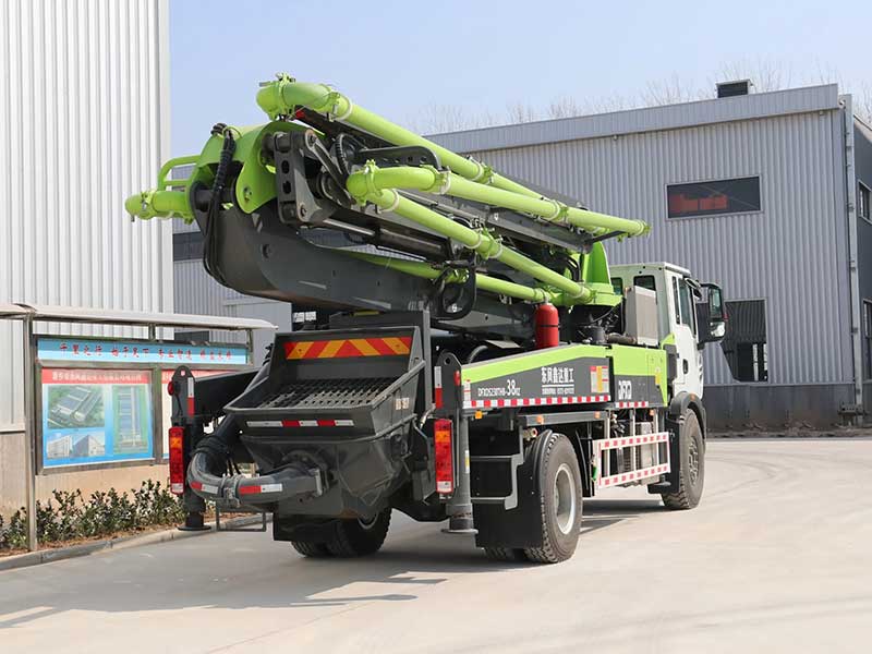 Howo 38m Concrete Pump Truck