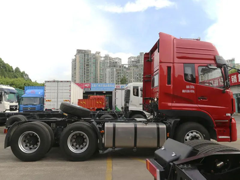 Dongfeng KX 6x4 Tractor Truck